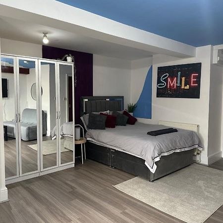 Modern Studio Close To Leeds City Centre 외부 사진