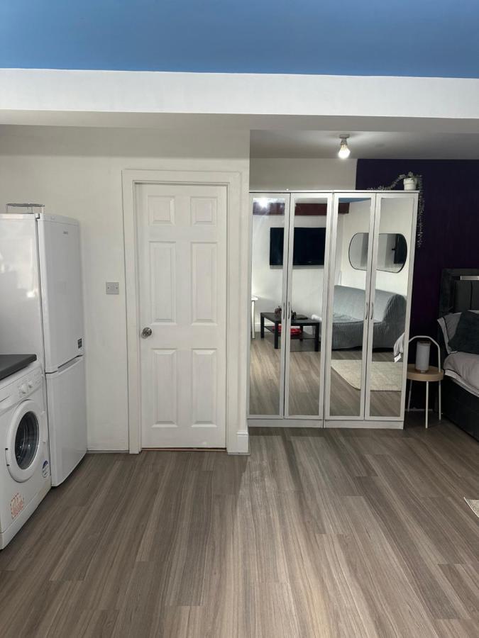 Modern Studio Close To Leeds City Centre 외부 사진